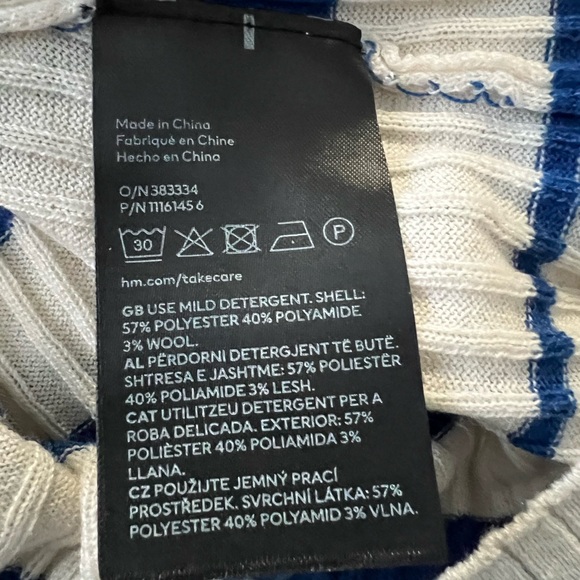 H & M cute top - Picture 3 of 3